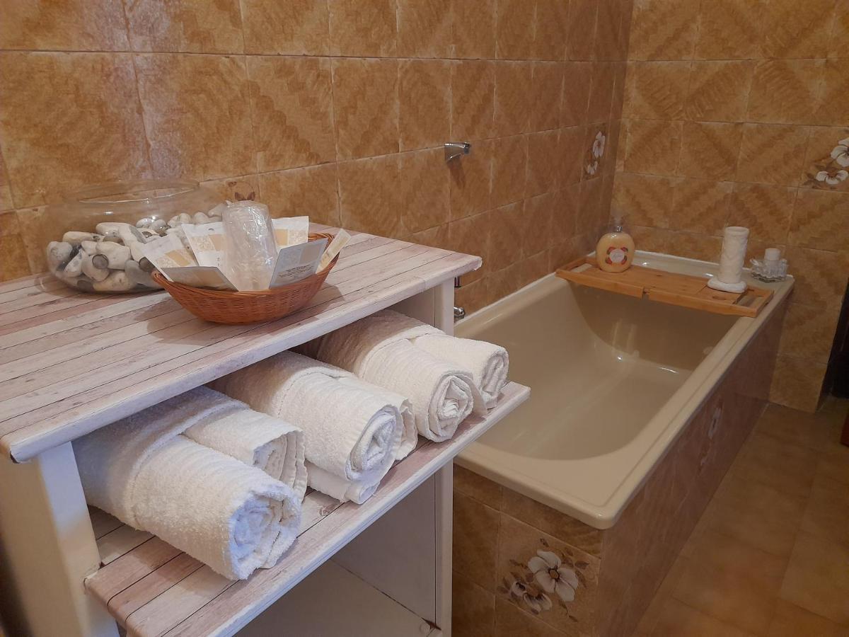 Agriturismo La Ruota Montelupo Albese Dış mekan fotoğraf