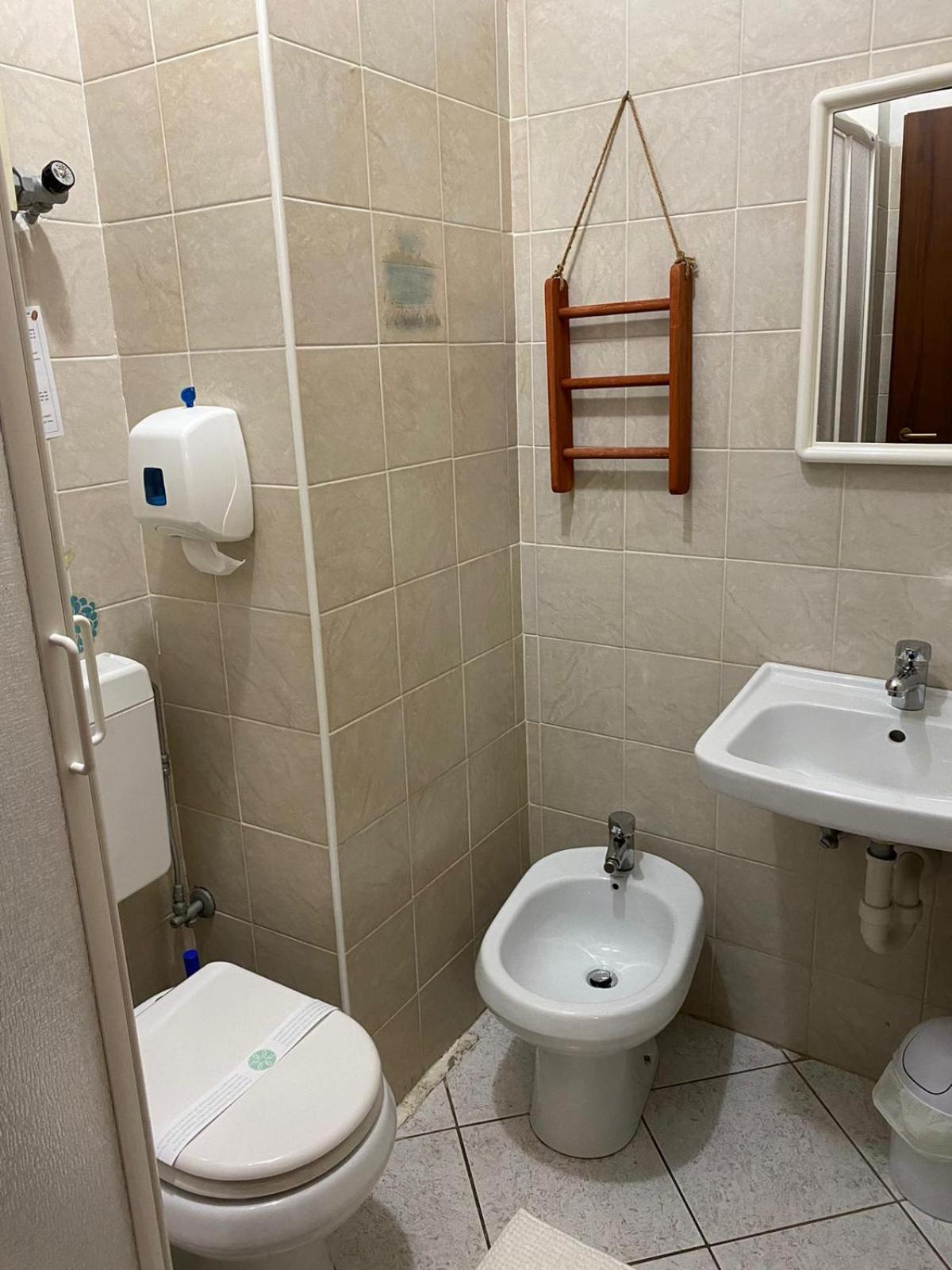 Agriturismo La Ruota Montelupo Albese Dış mekan fotoğraf