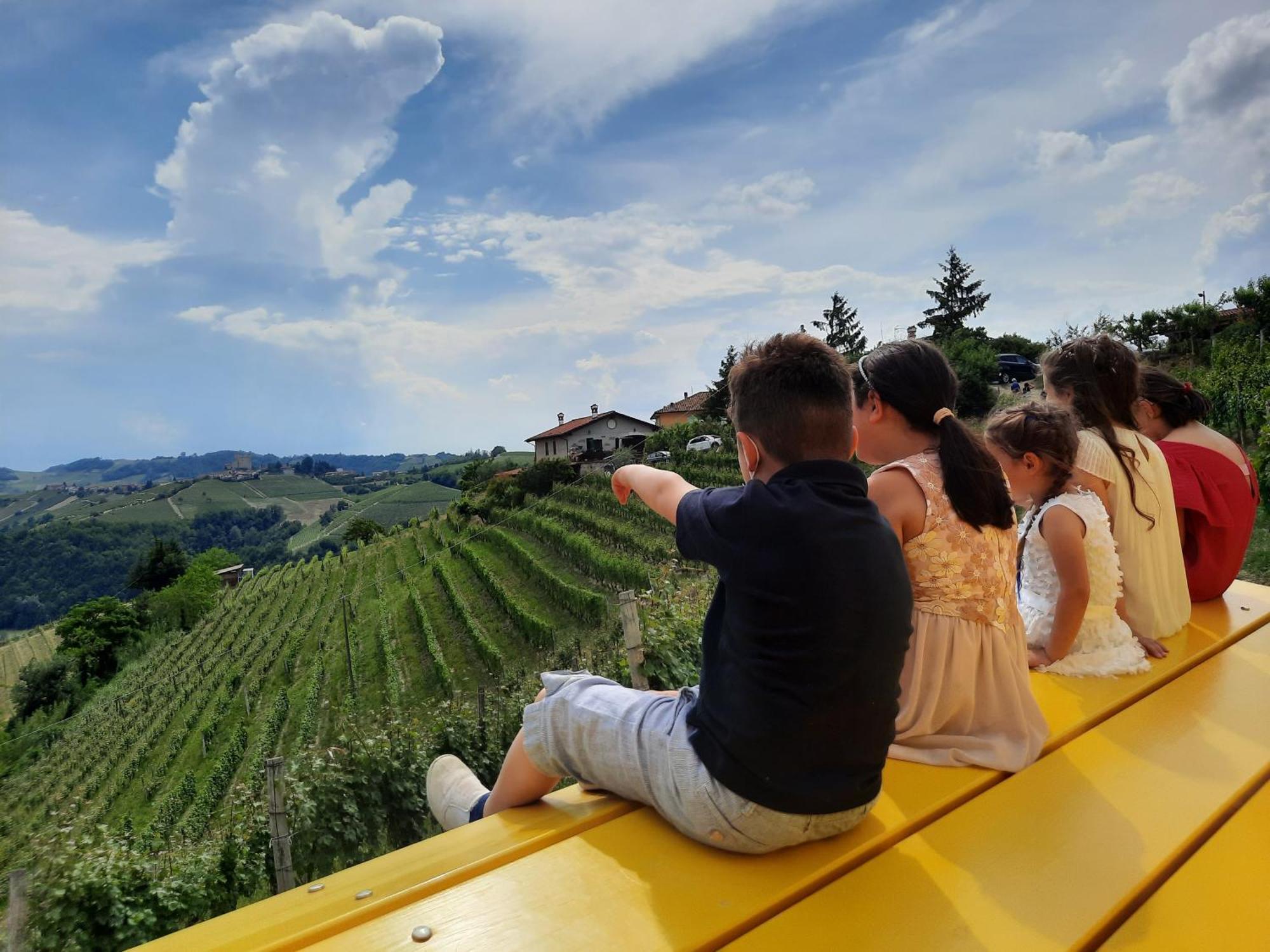 Agriturismo La Ruota Montelupo Albese Dış mekan fotoğraf